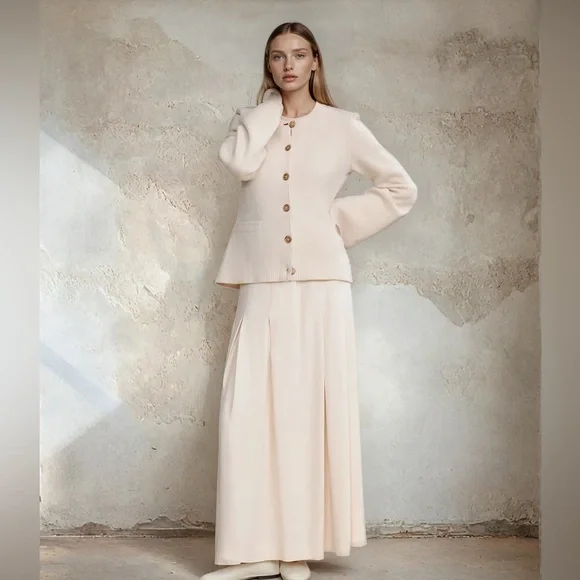 Jenni Kayne Cooper Wool Cashmere Blend Cardigan in Warm Ivory - Picture 2 of 3